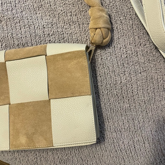 Shiraleah Chicago Purse - Picture 3 of 6